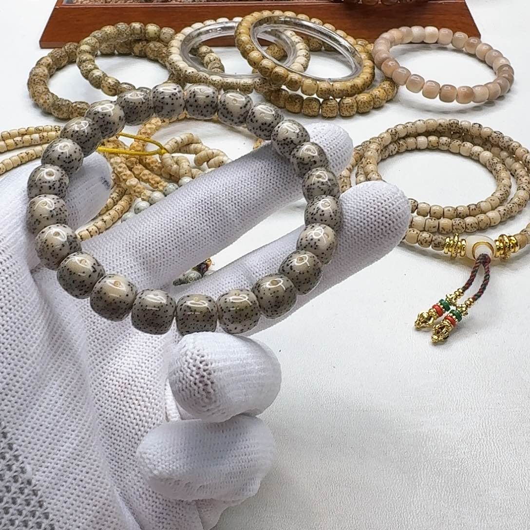 星月菩提吊坠13钻石青瓷月留白针尖星10左右单圈