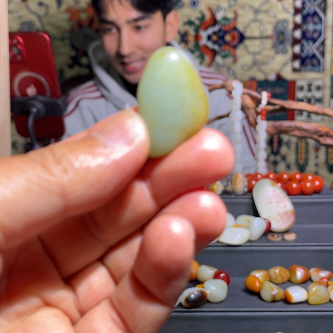 项链未镶嵌和田玉