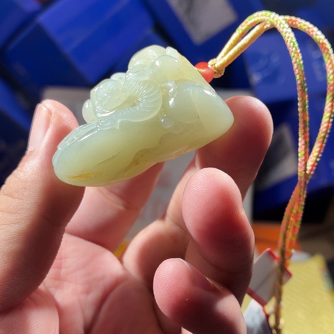 和田玉（糖玉）未镶嵌颈饰