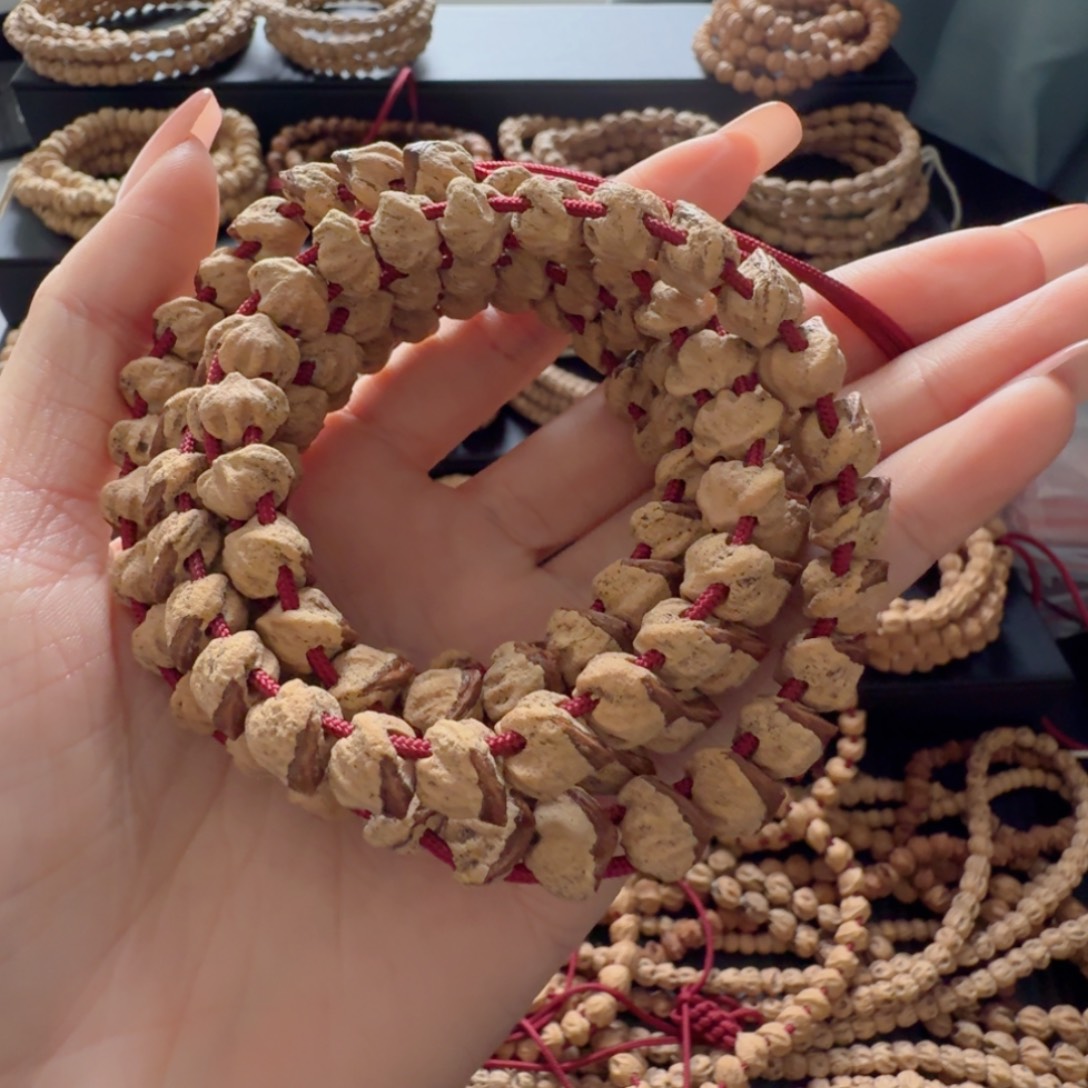 S***n吊坠柏香籽/百香籽