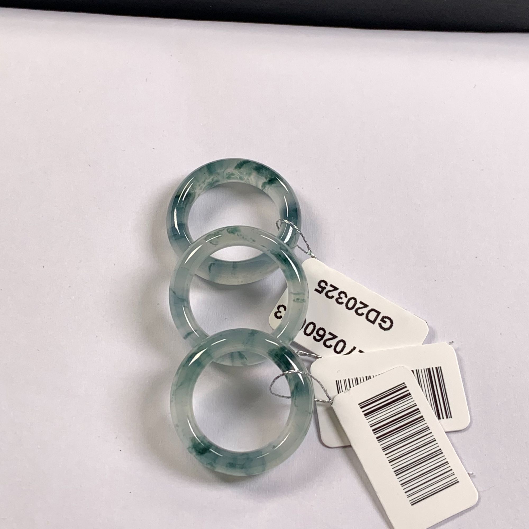 天然缅甸翡翠A货戒圈多样性发货，发一件