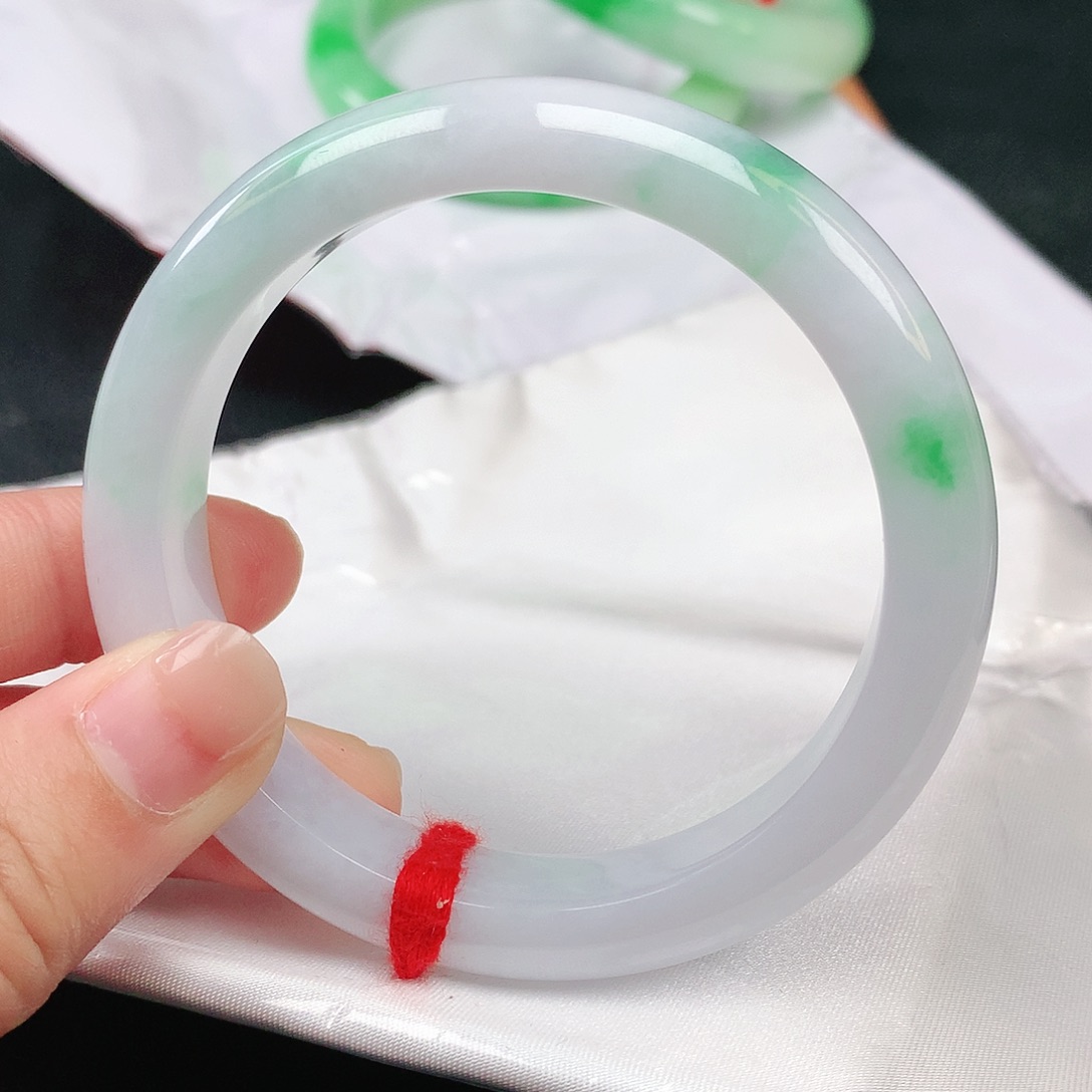 翡翠手镯未镶嵌57圈2318