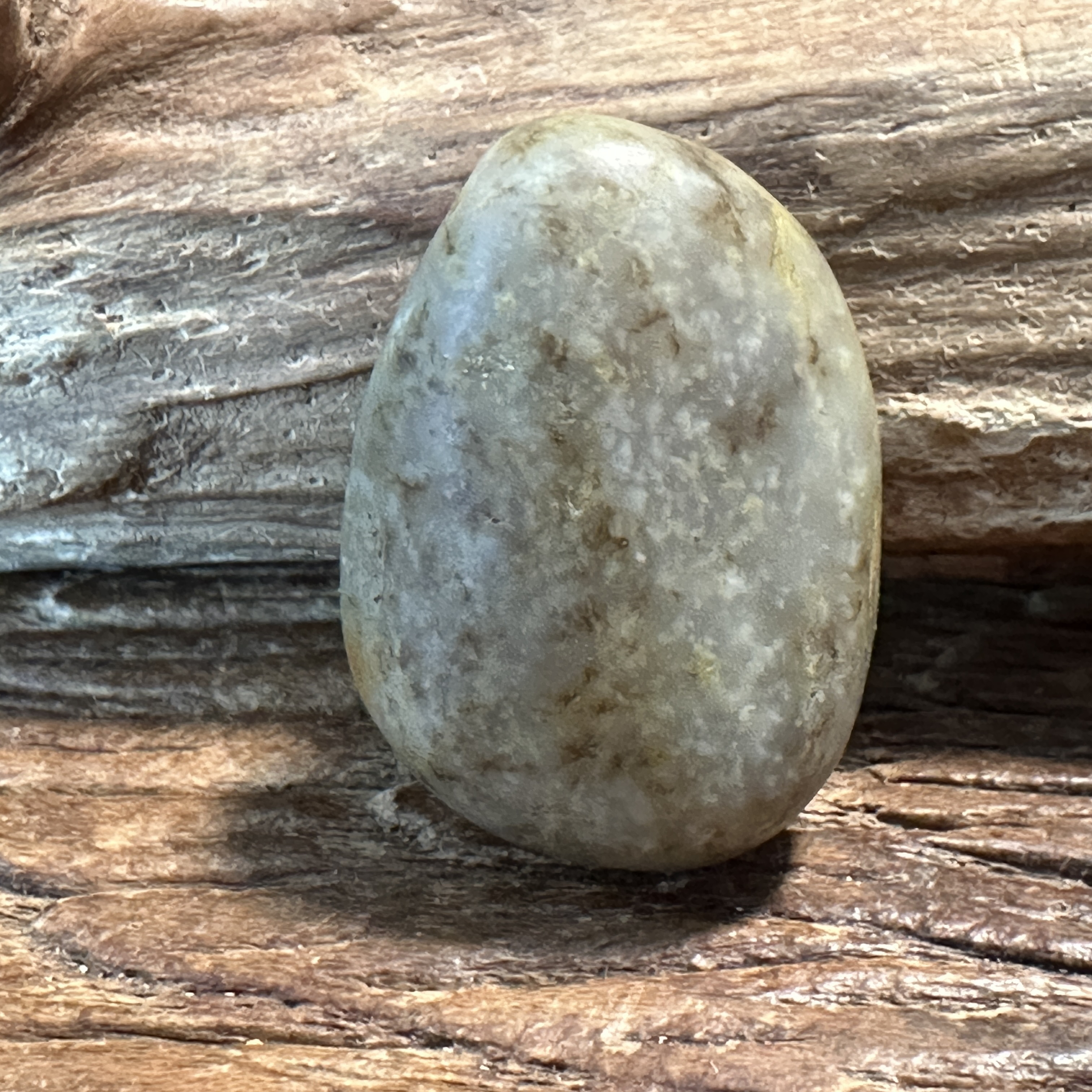 精品天然和田玉原石4d9n9i2y4fn1