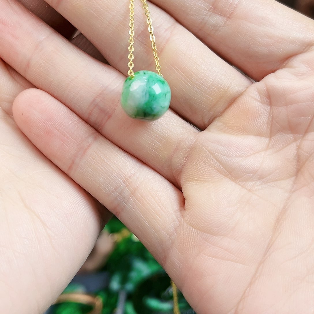 翡翠颈饰未镶嵌吊坠多样性