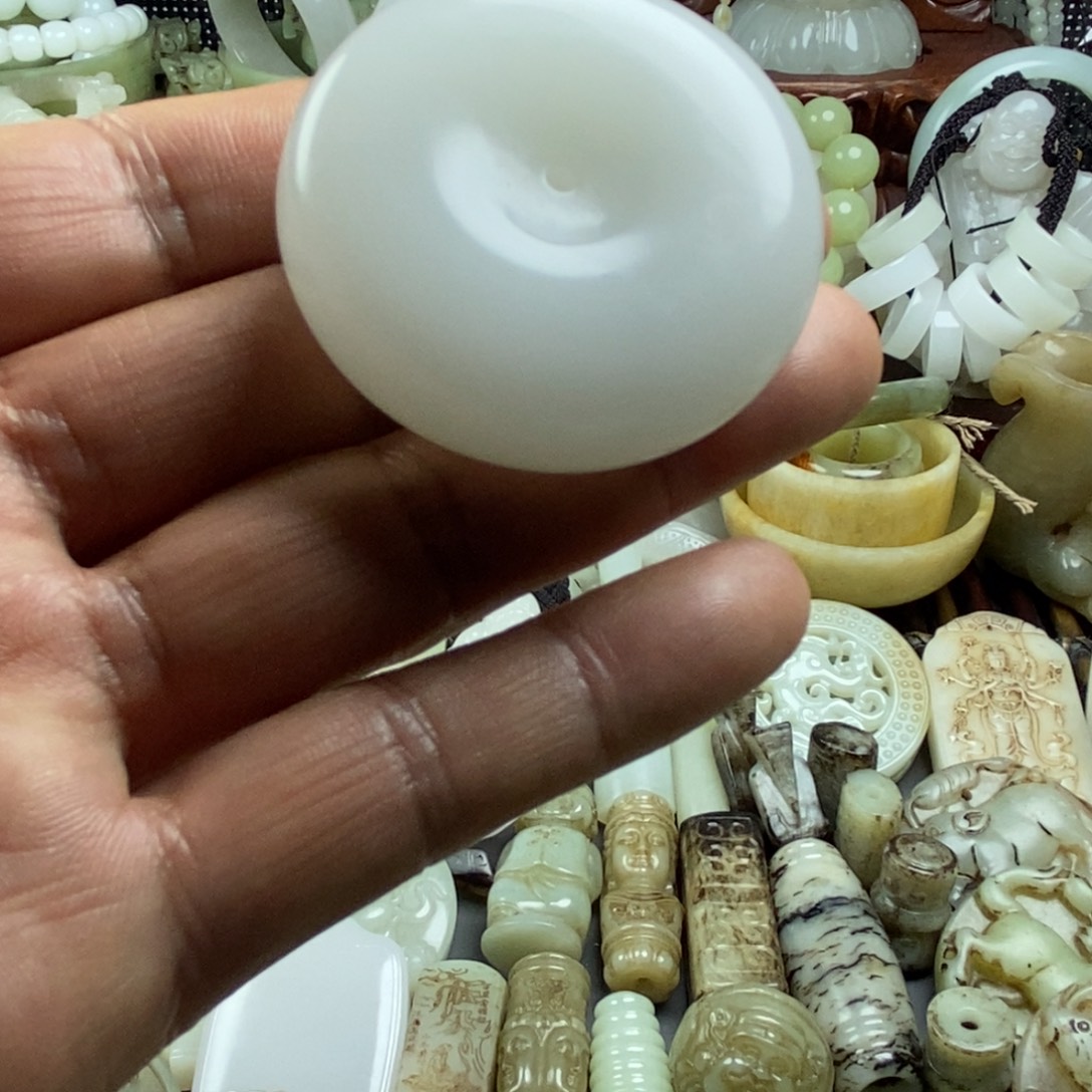 万***意和田玉（糖玉）未镶嵌颈饰