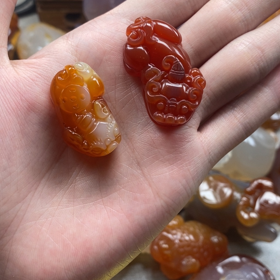 可****玛瑙/玉髓未镶嵌颈饰