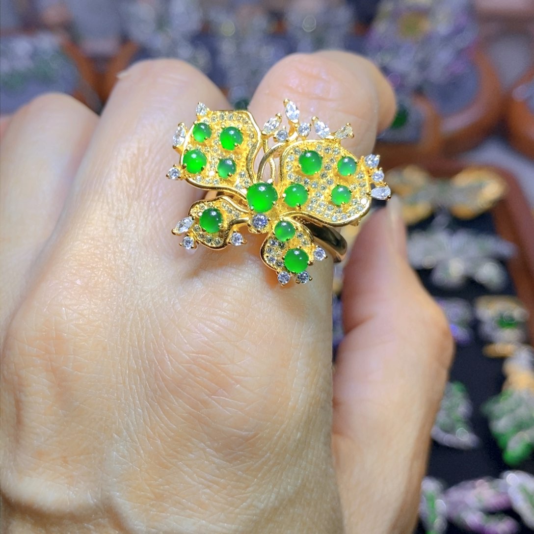 翡翠颈饰银S925镶嵌天然翡翠