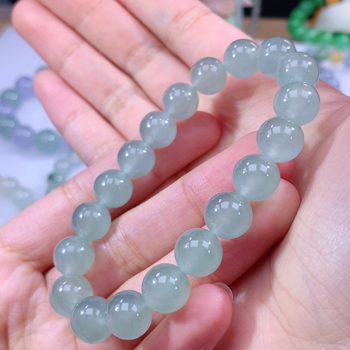 翡翠手链未镶嵌翡翠