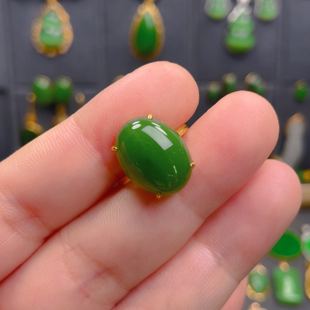 和田玉（碧玉）戒指18K金镶嵌1680