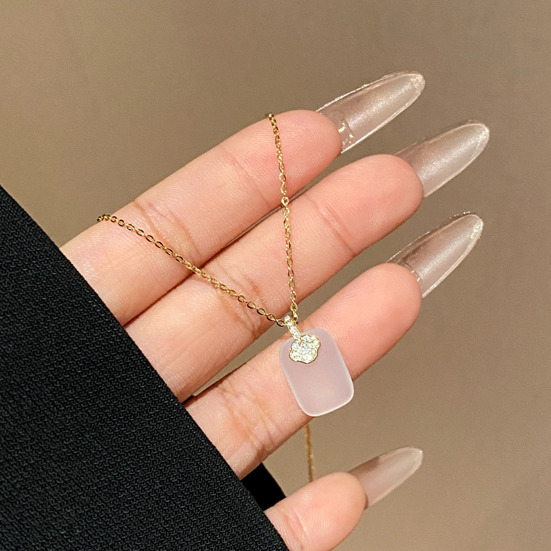 冰透感浪漫显白镶钻高级无事牌项链A3701