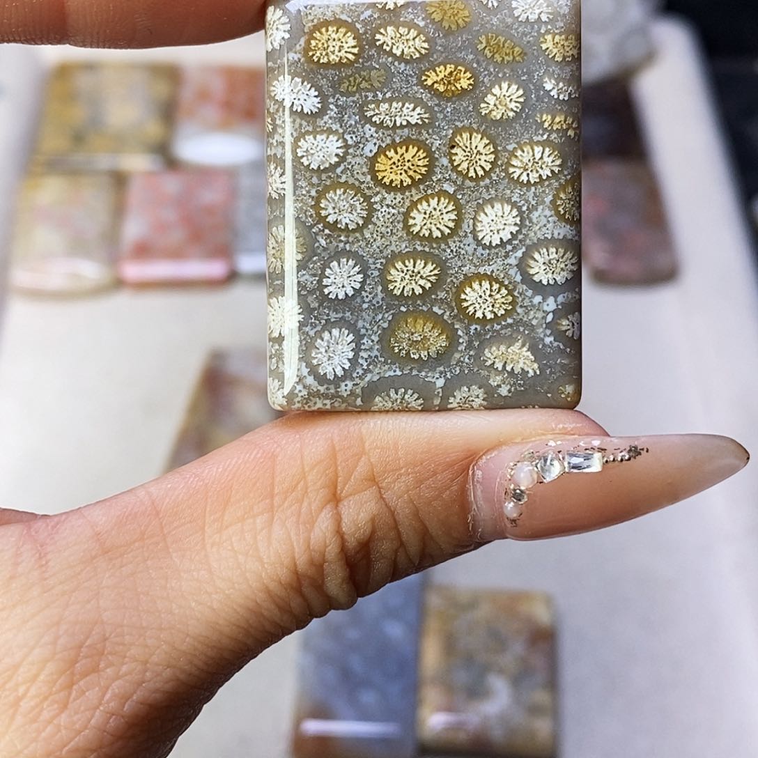 查罗石合金颈饰玖**柒