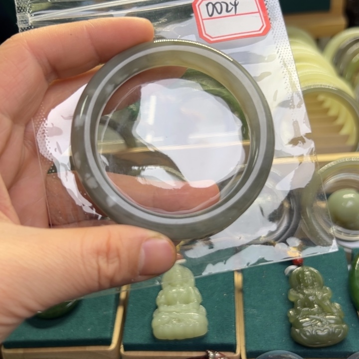 和田玉手镯未镶嵌54.5圈围0024