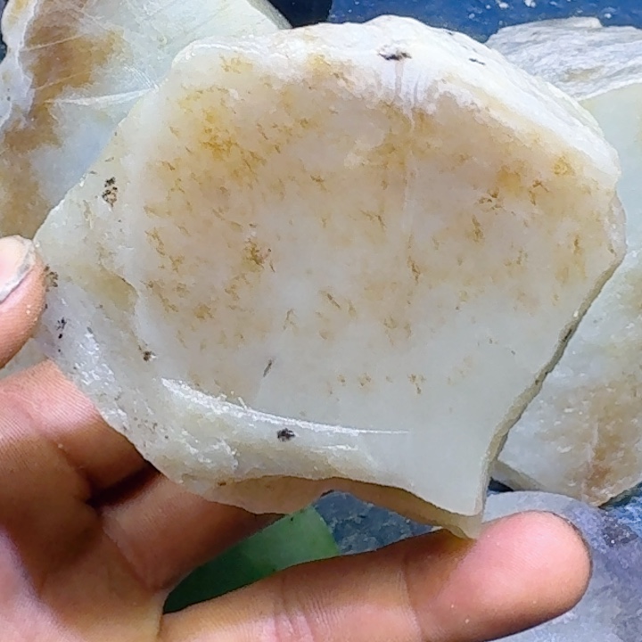 和田玉未镶嵌珠宝半成品