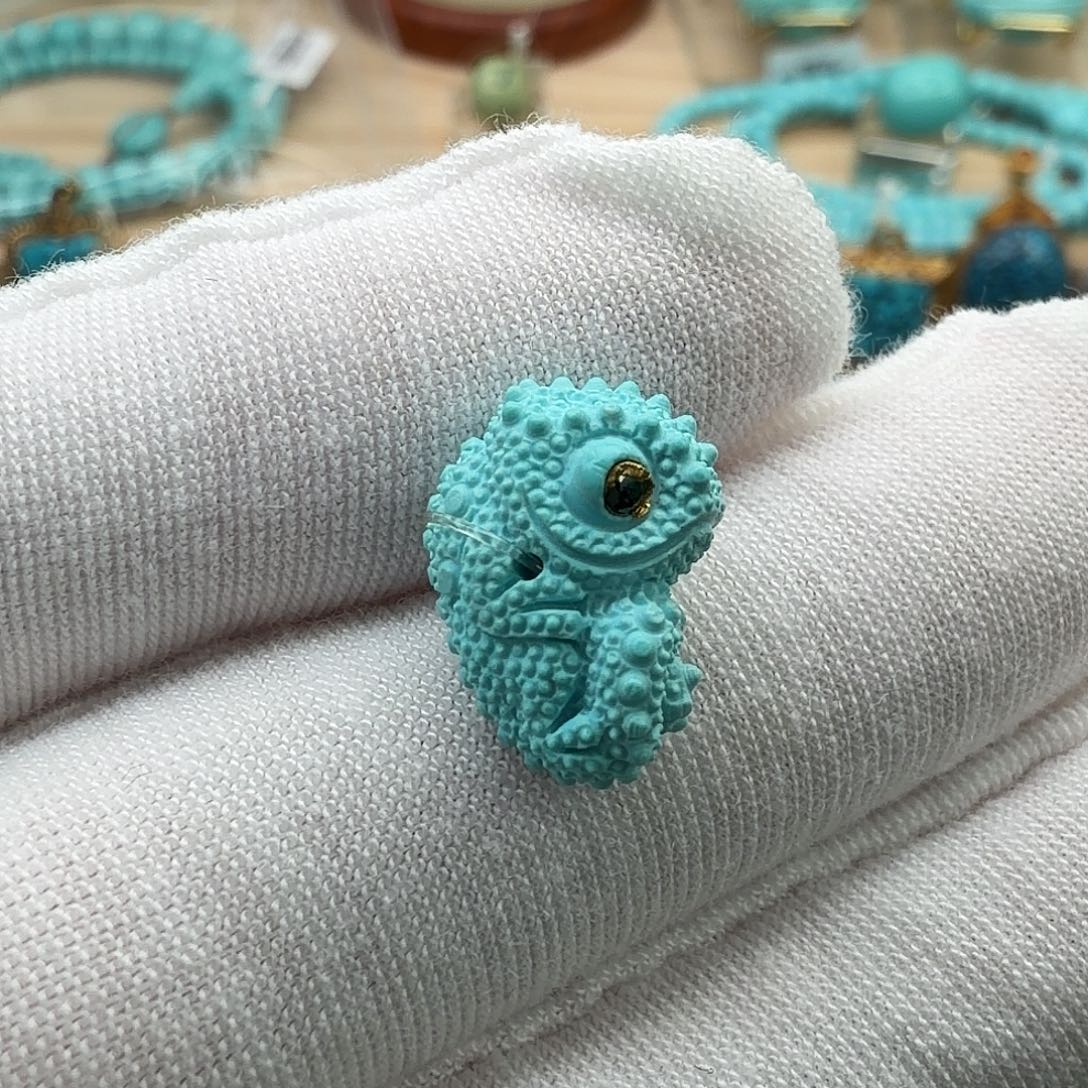 绿松石未镶嵌珠宝奇石