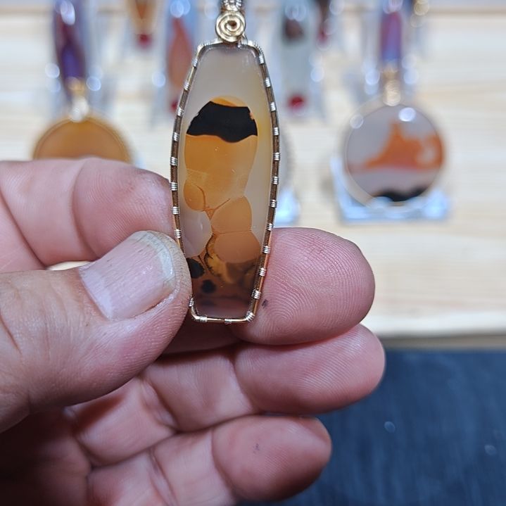 玛瑙/玉髓未镶嵌珠宝奇石