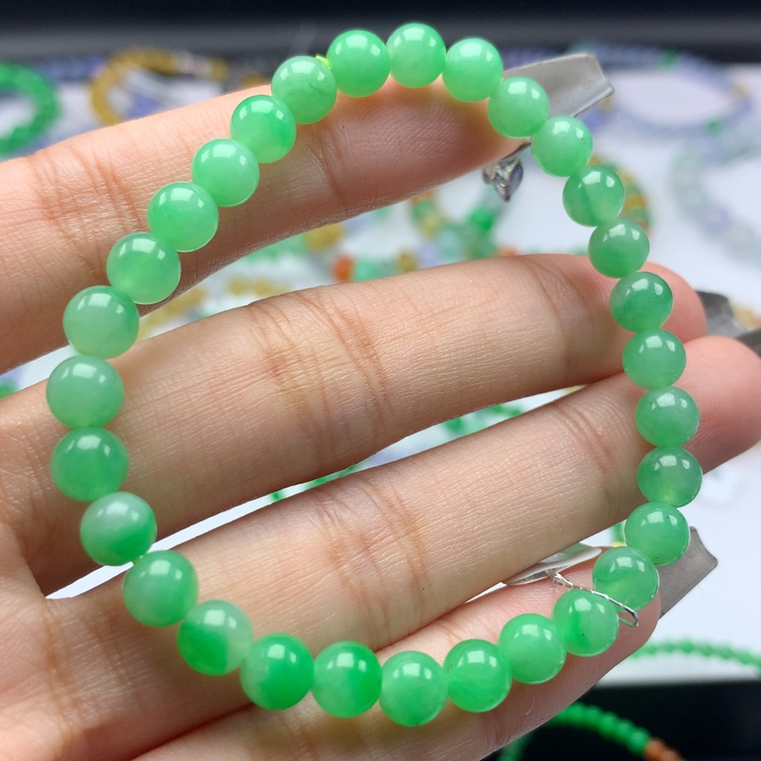 翡翠手链未镶嵌卡