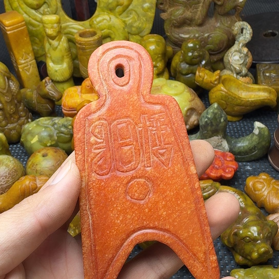 白玉菩提吊坠。。。