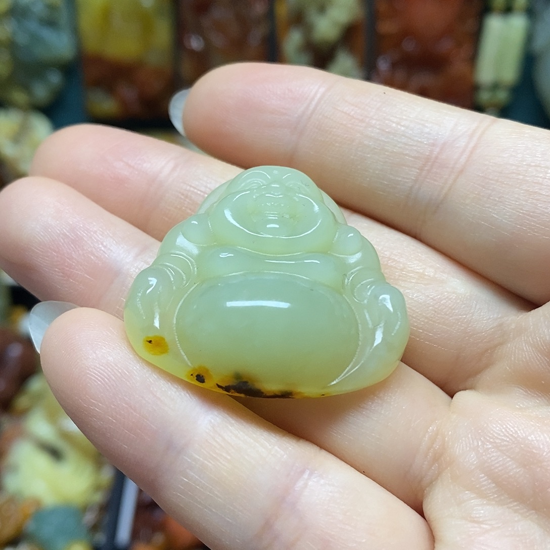 岫玉未镶嵌吊坠(赠链)