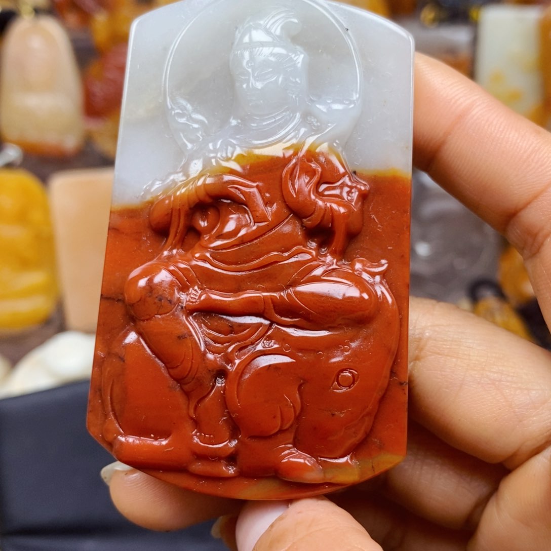 石英质玉颈饰未镶嵌