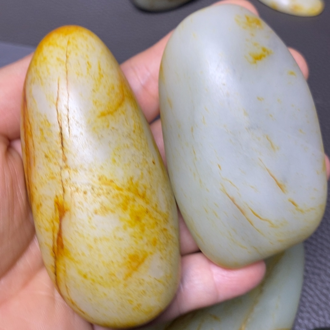 和田玉未镶嵌挂件山**北