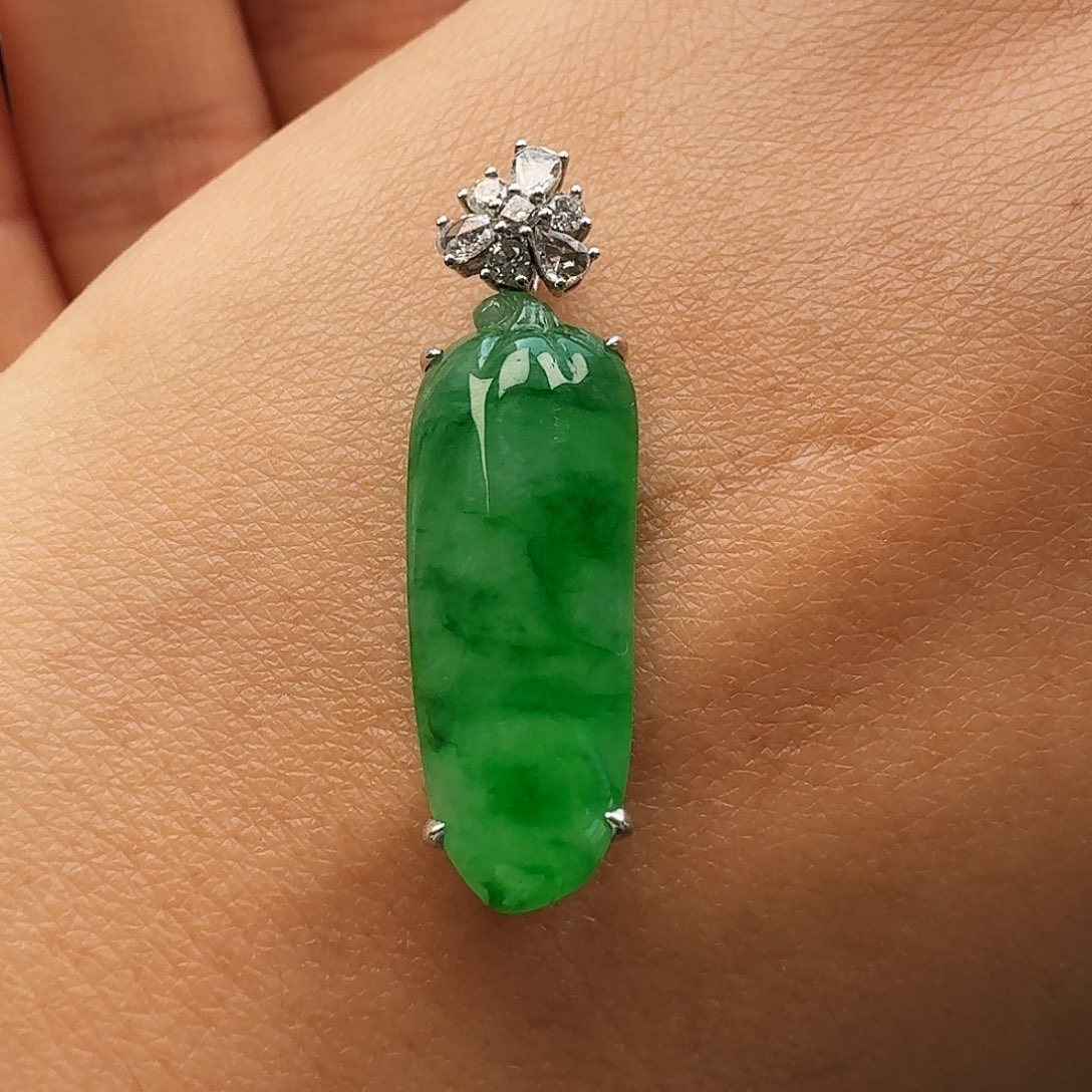 翡翠颈饰18K金镶嵌瓜