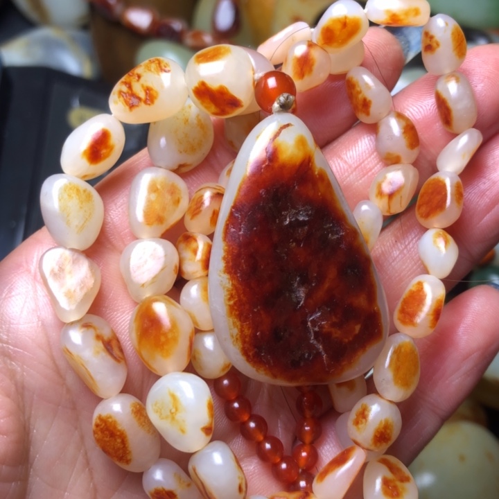 安***哲和田玉（翠青玉）未镶嵌珠宝奇石