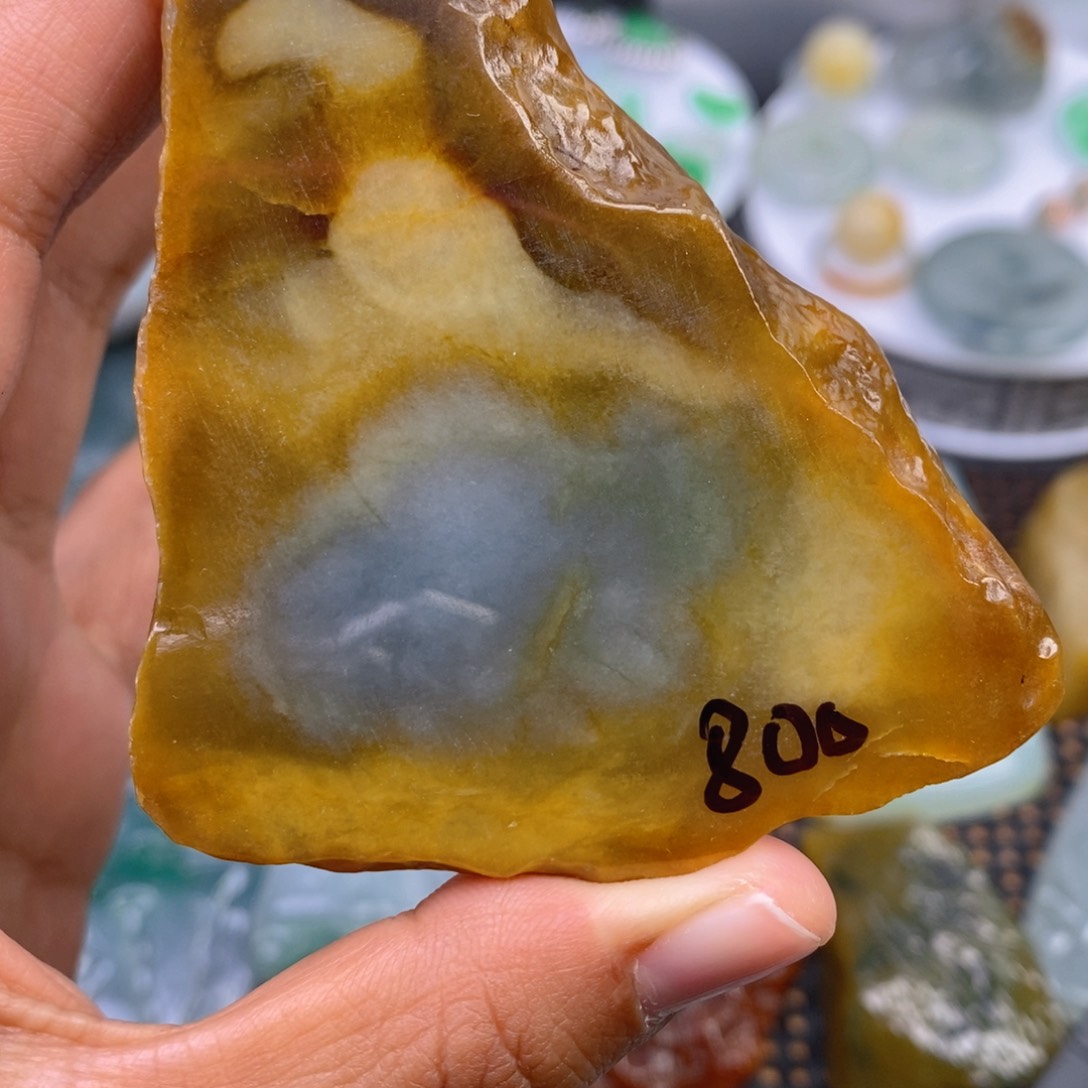 翡翠颈饰未镶嵌翡翠