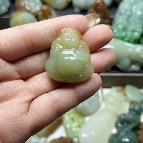 和田玉未镶嵌颈饰旭****回