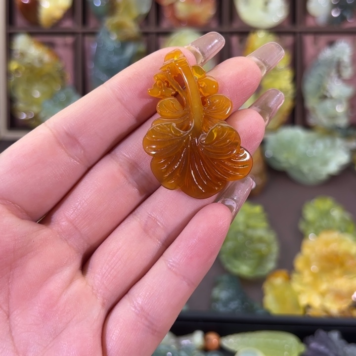 未镶嵌蛇纹石玉颈饰