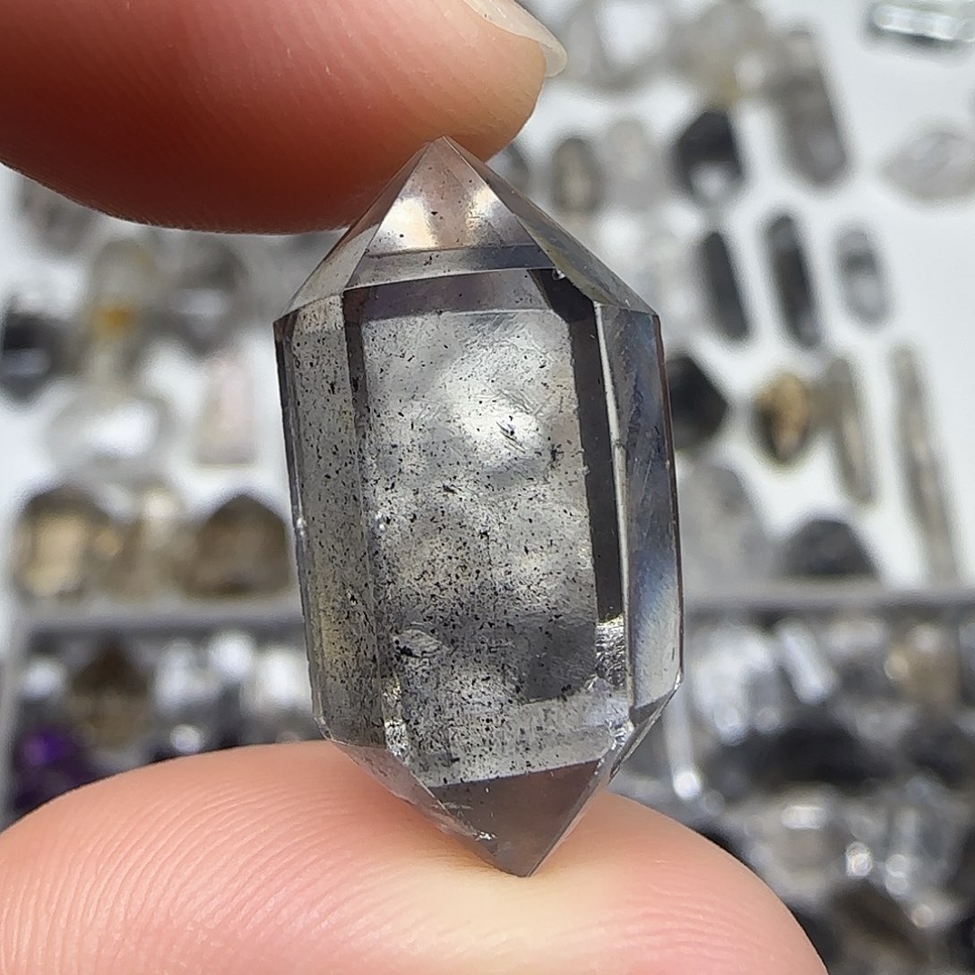 水晶未镶嵌珠宝半成品散墨双尖随形