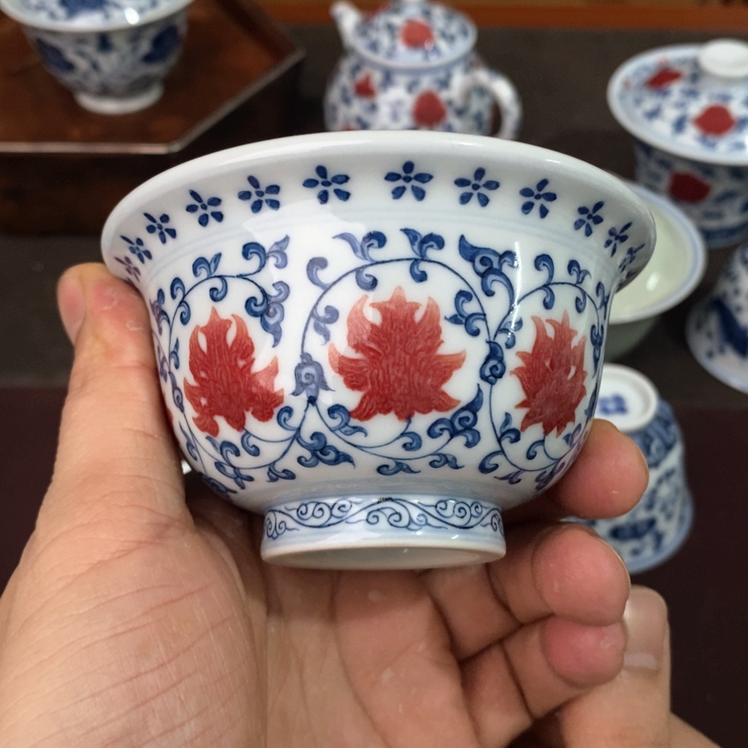 窑口同款青花釉里红压手杯