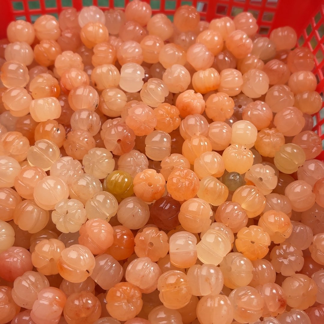 石英岩玉未镶嵌颈饰金丝玉粉南瓜珠约10＊8mm左右