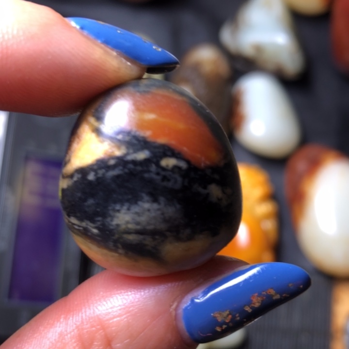 和田玉未镶嵌珠宝奇石