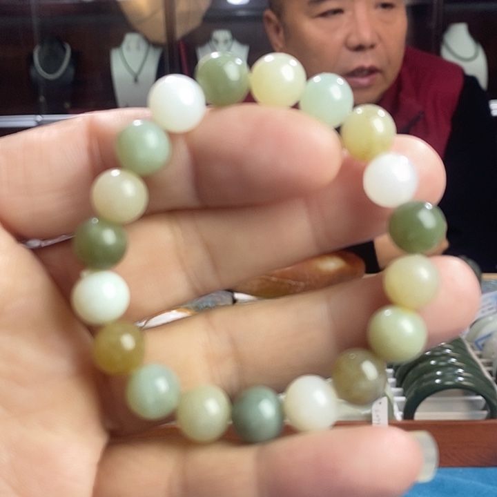 和田玉未镶嵌手串