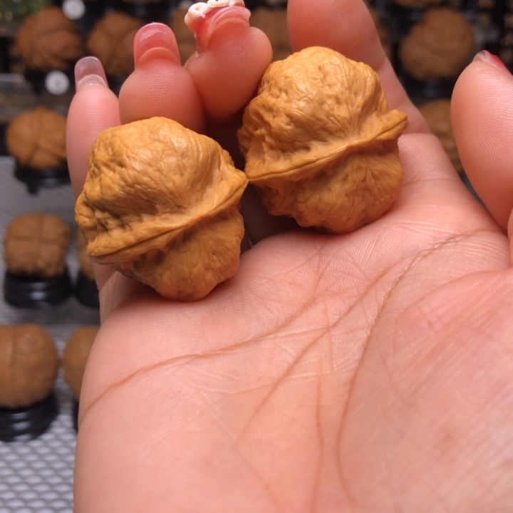 橄榄核吊坠1玉龙金蟾