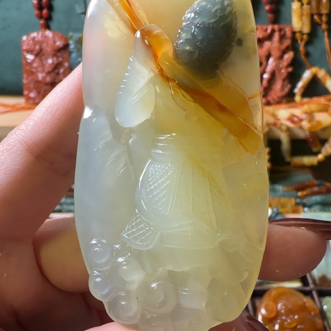 蛇纹石玉颈饰合金