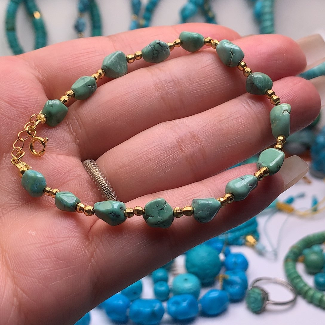 绿松石未镶嵌绿松石精工制作工艺