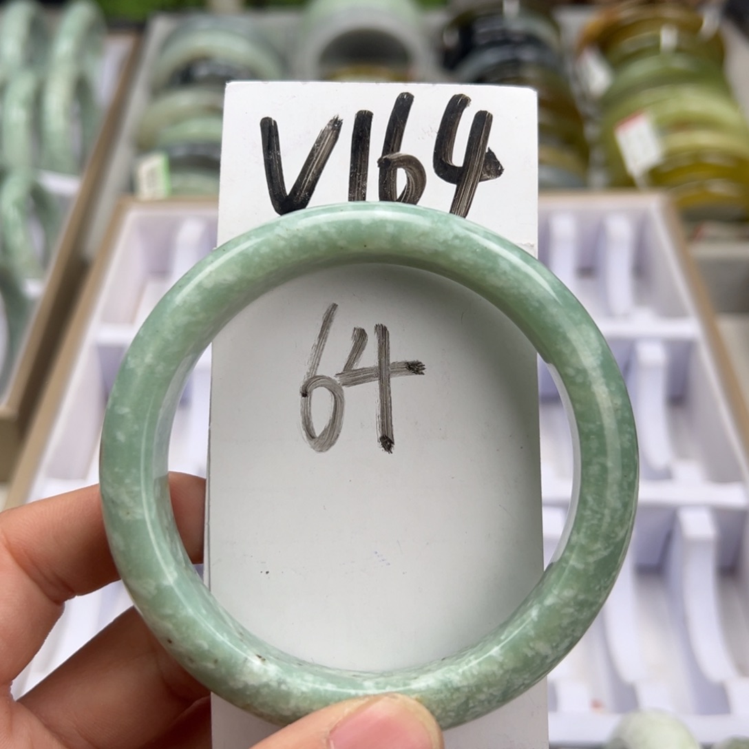 岫玉手镯未镶嵌天然岫玉