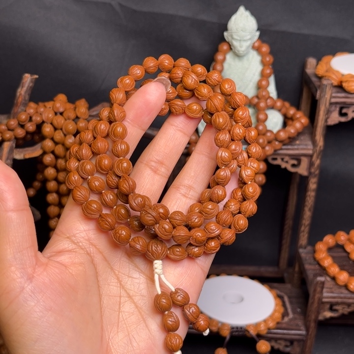 星***峯桃核吊坠小龙纹脖挂