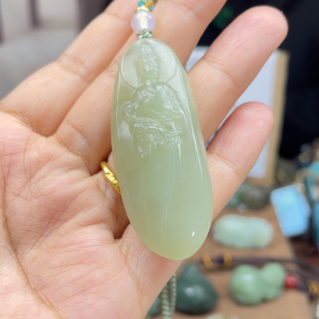 和田玉颈饰未镶嵌