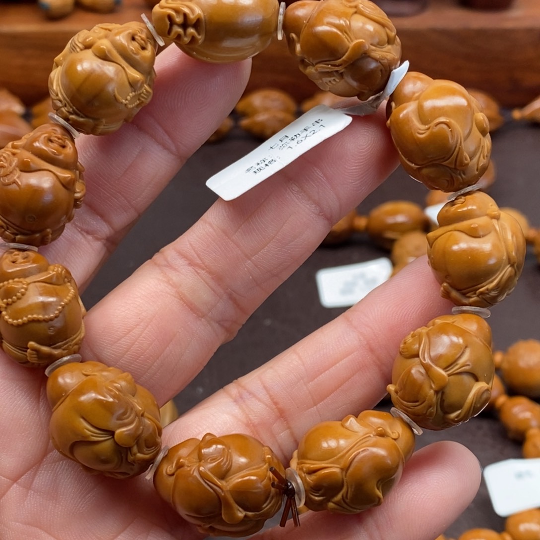 1.6十小弥勒橄榄核手串