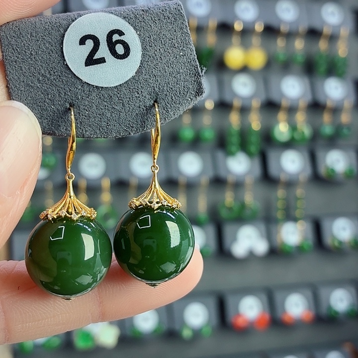 和田玉18K金镶嵌耳饰