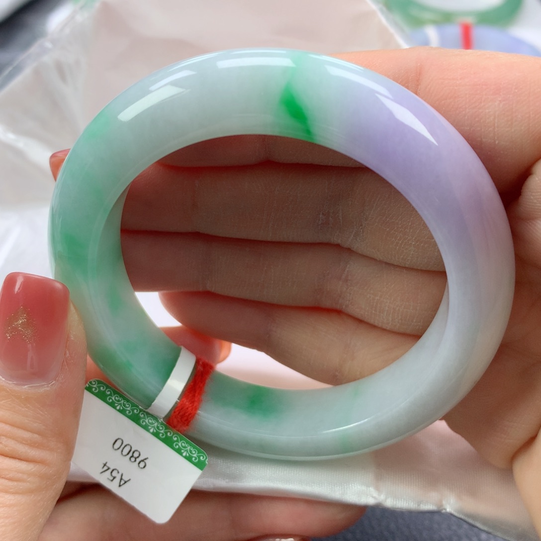 翡翠手镯未镶嵌54圈