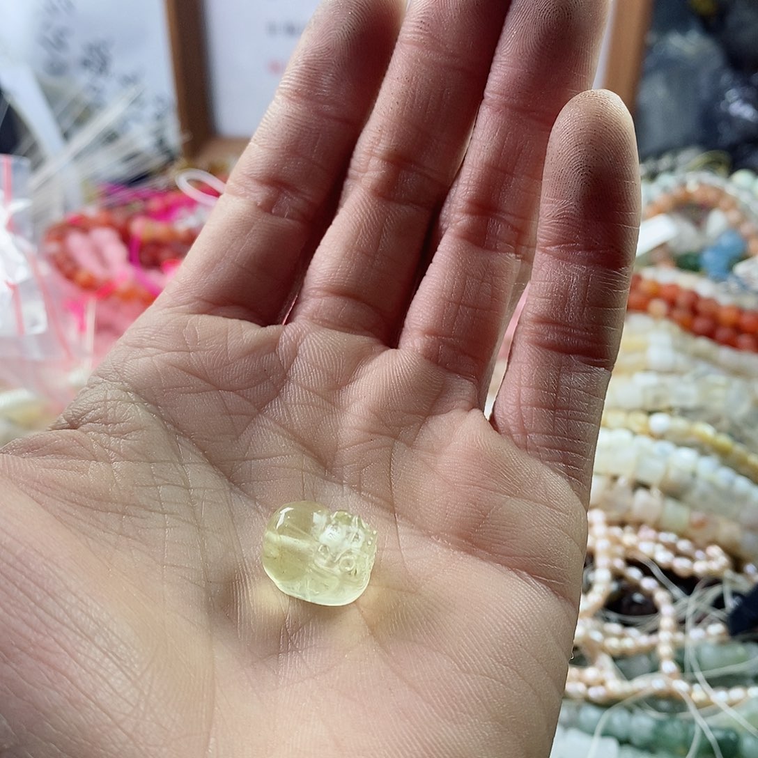 玛瑙/玉髓珠宝半成品未镶嵌一个11×14柠檬晶貔貅E293