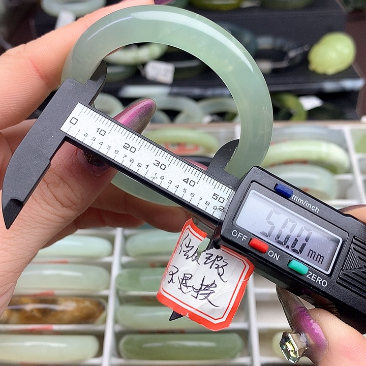 蛇纹石玉手镯未镶嵌505