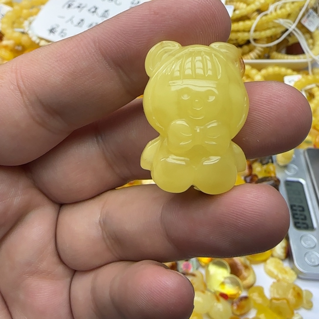 琥珀未镶嵌裸石6克01