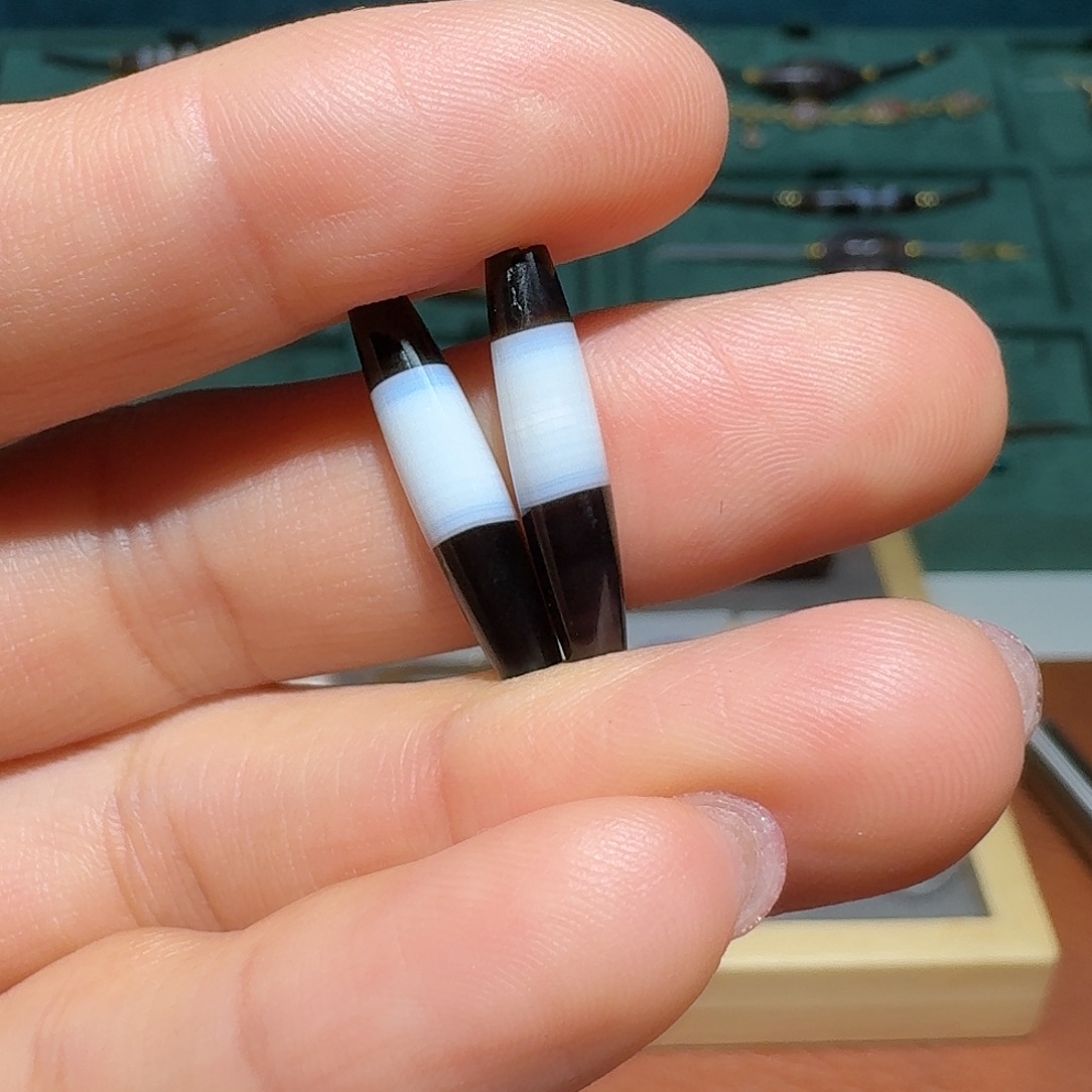 吊坠（不含链）玻璃4.5*21mm左右