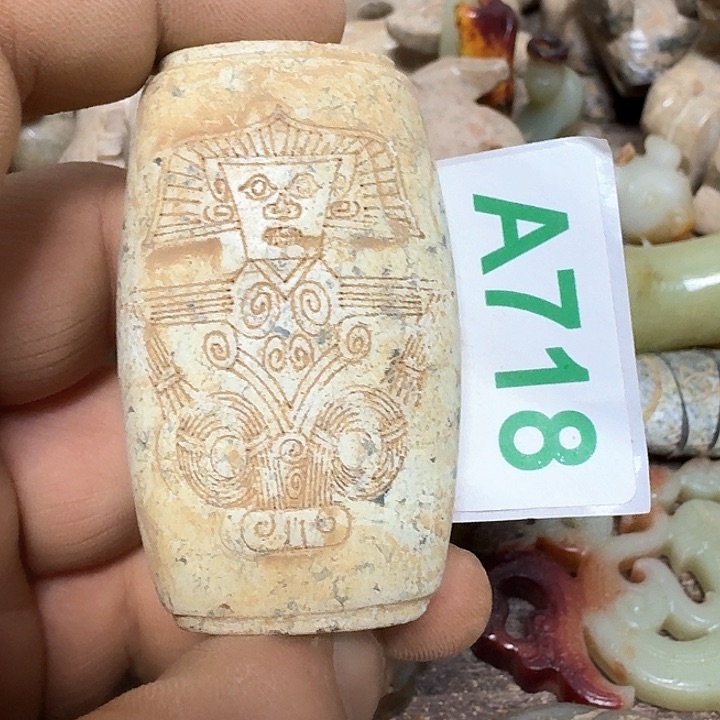 蛇纹石玉颈饰未镶嵌天*