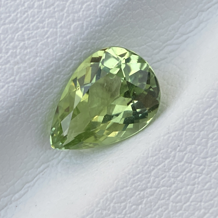 保真天然绿色碧玺水滴1.74克拉全净