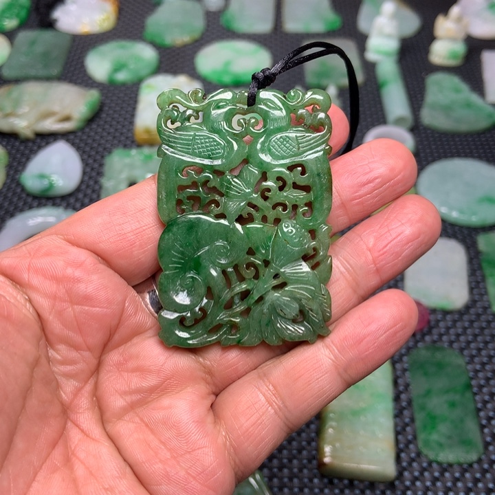 翡翠挂件未镶嵌船*